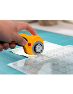 Olfa 45mm Deluxe Rotary Cutter 2