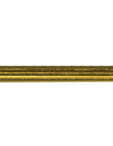 Wool carpet cleaning brush