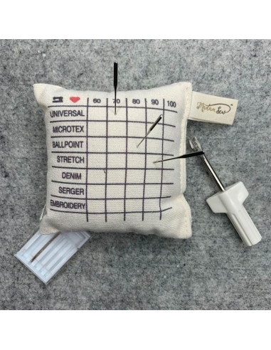 Sorting cushion for sewing machine needles