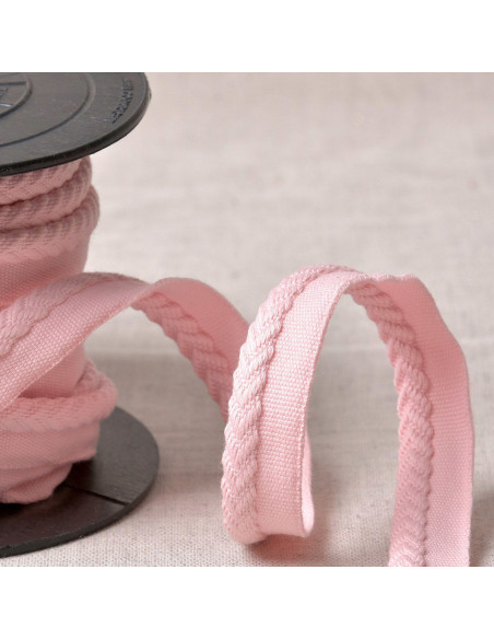 Chevron piping - Light pink