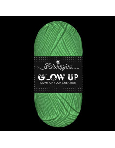 Scheepjes Glow Up phosphorescent thread 2