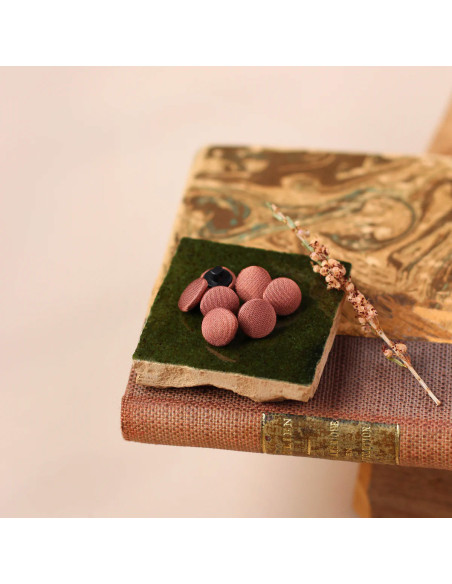 Satin-covered button on stem 10 mm - Sienna