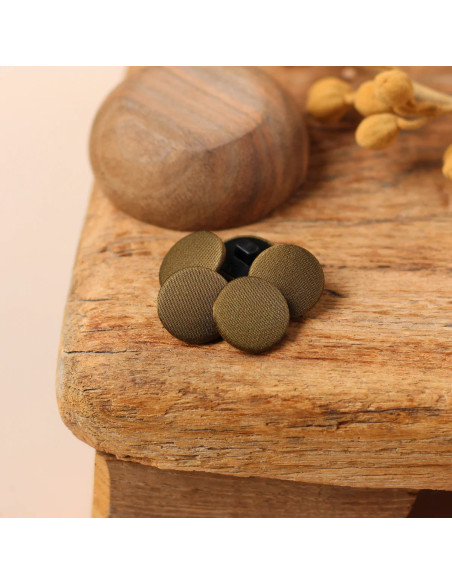 18 mm satin-covered button on shank - Olive