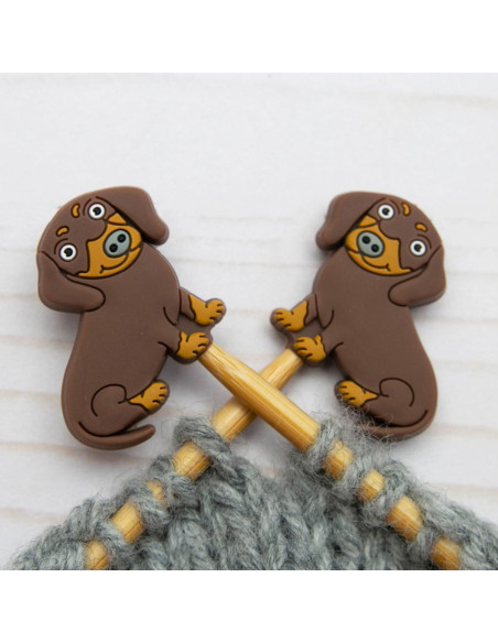 Stitch stoppers for knitting needles - Brown dachshund