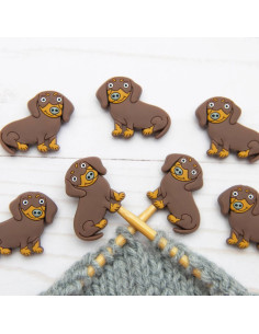 Stitch stoppers for knitting needles - Brown dachshund 2