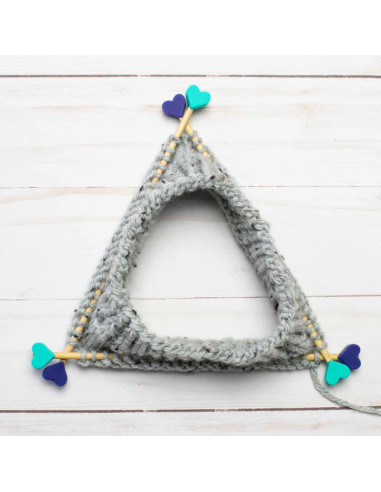Stitch stoppers for knitting needles - Blue and green hearts