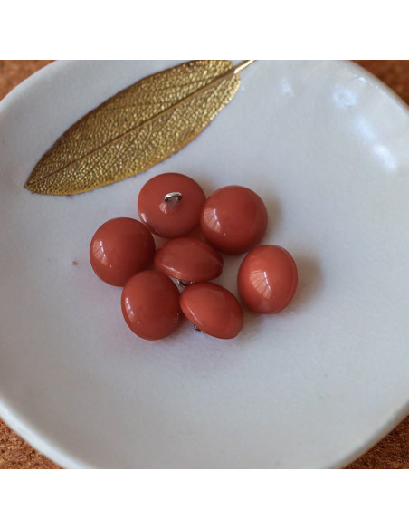 Half-sphere button with tail - Caramel
