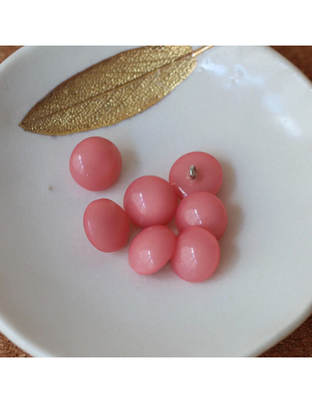Half-sphere button with shank - Coral