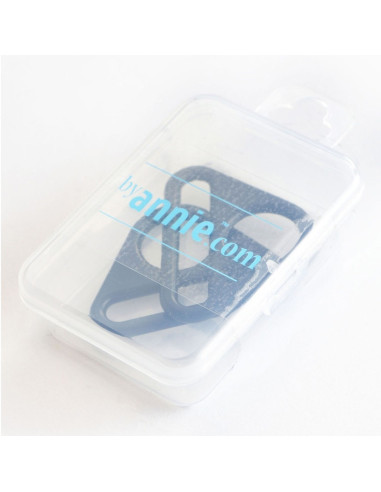 Set of 2 black triangular rings 38 mm