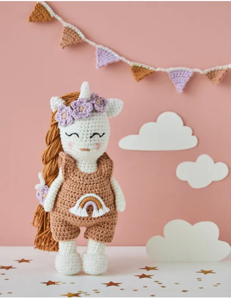 Book of Fantastic Dolls & Amigurumis in Crochet