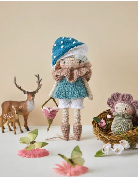Book of Fantastic Dolls & Amigurumis in Crochet