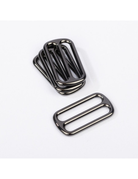 Sliding metal loop - 40 mm gun barrel