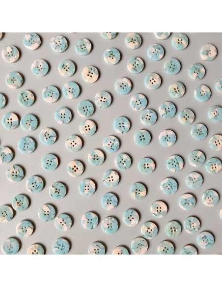 Pack of 15 buttons in bioresin 15 mm 4 holes - Bliss