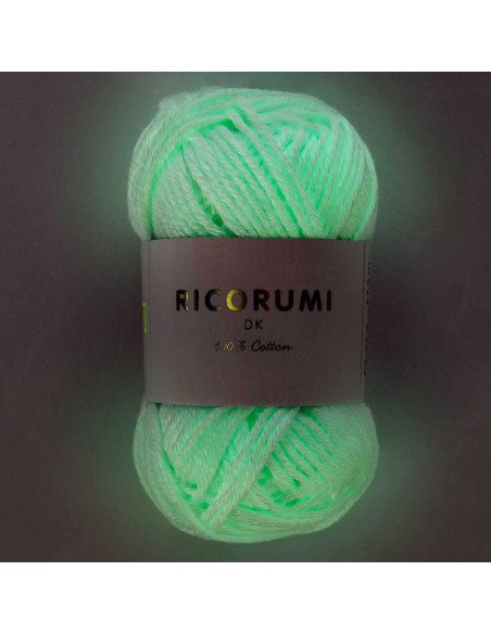 Glow in the dark phosphorescent thread Ricorumi