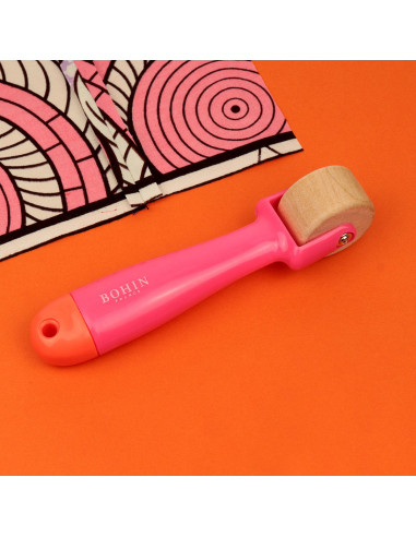Bohin wooden seam roller