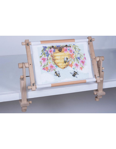 Adjustable table clamp for tapestry and cross-stitch frame