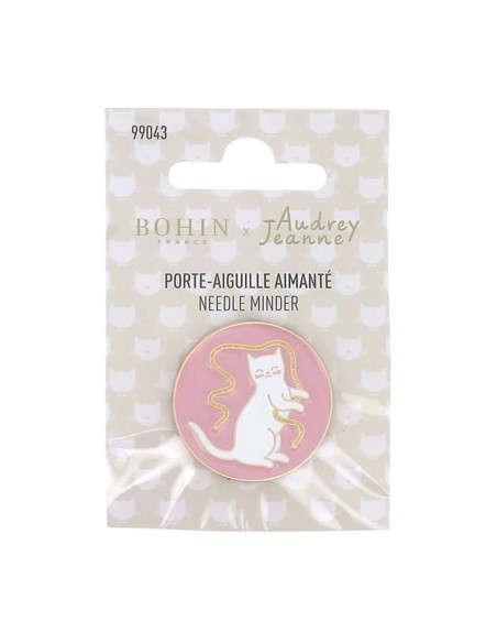 Bohin Magnetic Needle Holder - Cat Ribbon Pink Background