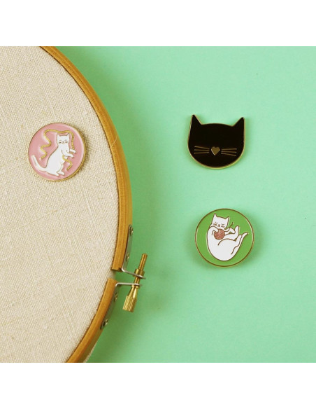 Bohin Magnetic Needle Holder - Black Cat