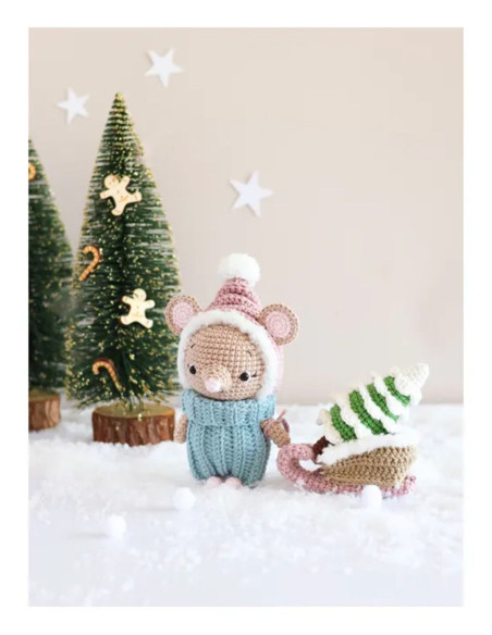 Nordic Christmas Dolls & Amigurumis Crochet Book