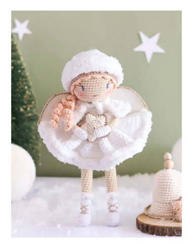 Nordic Christmas Dolls & Amigurumis Crochet Book