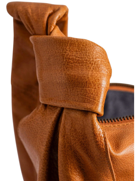 Muud Fate Zipped Handbag - Whisky