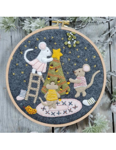 Felt kit with hoop - Mouse family at Christmas