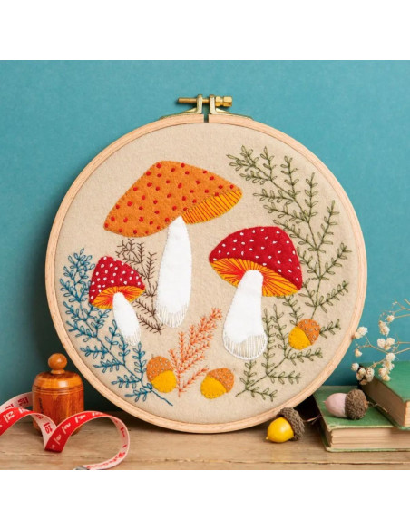 Felt kit with hoop - Mushrooms