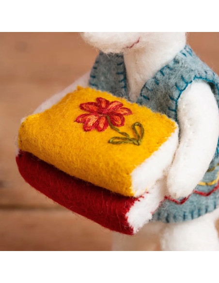 Felt Kit - Little Librarian Mouse