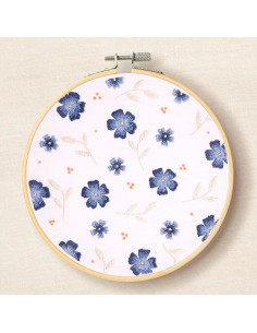 Embroidery kit - Blue flowers 2