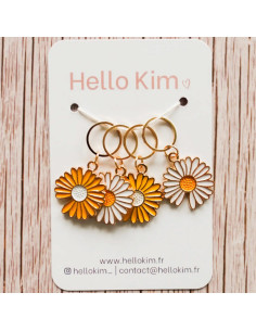 Set of 4 stitch markers - Yellow and white daisies