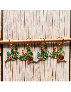 Set of 4 stitch markers - A touch of Christmas