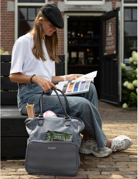 Durable tote bag for knitting and crochet