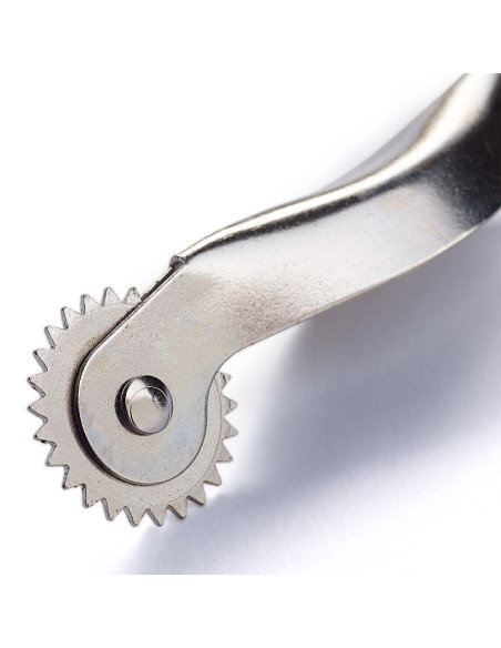 Notched wooden marking roulette wheels