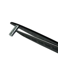 Magnetic guide for scissors 2