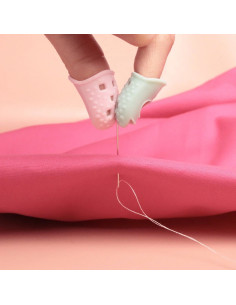 Silicone needle puller thimble by Bohin
