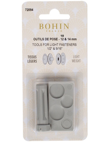 Bohin tool for setting lightweight fabrics