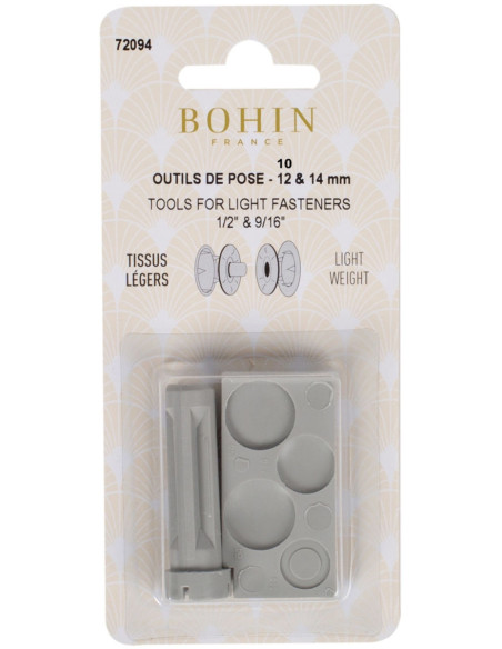 Bohin tool for setting lightweight fabrics