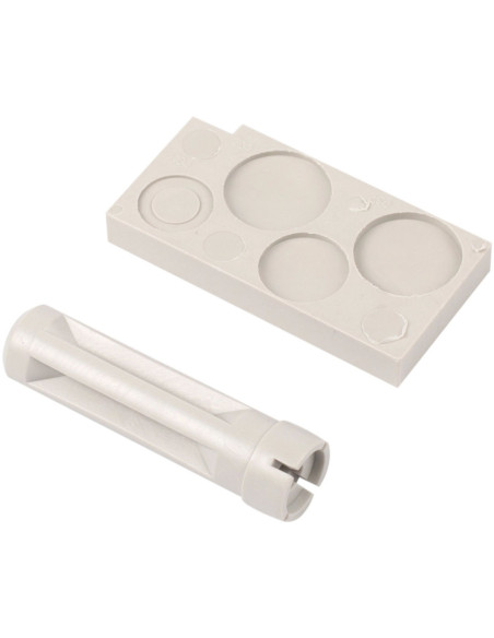 Bohin tool for setting lightweight fabrics