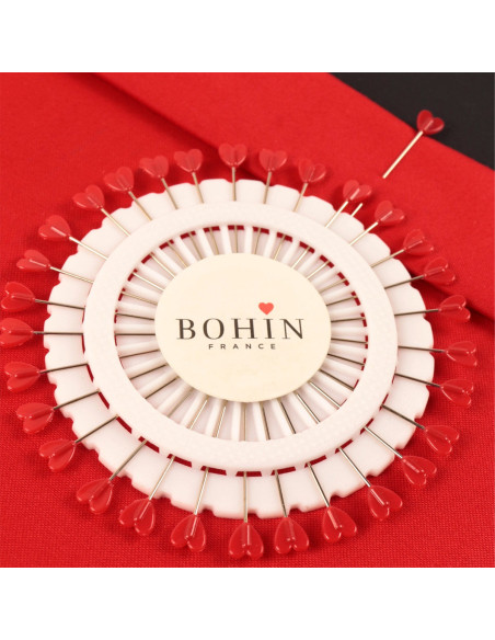 30 red heart-shaped plastic head pins disc by Bohin