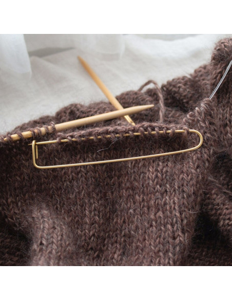 Set of 2 gold stitch stoppers for knitting 13 cm