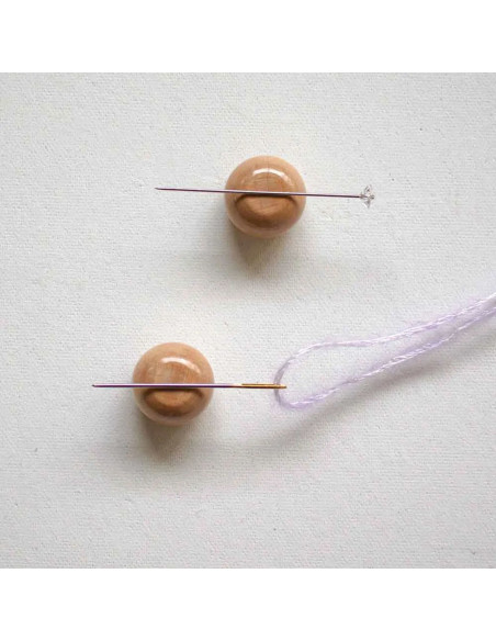 Wooden magnetic holder for needles and pins