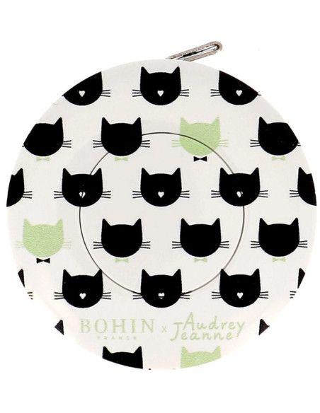 150 cm retractable tape measure with Cat design by Bohin