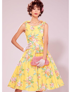 Dress pattern - McCall's 7599 2