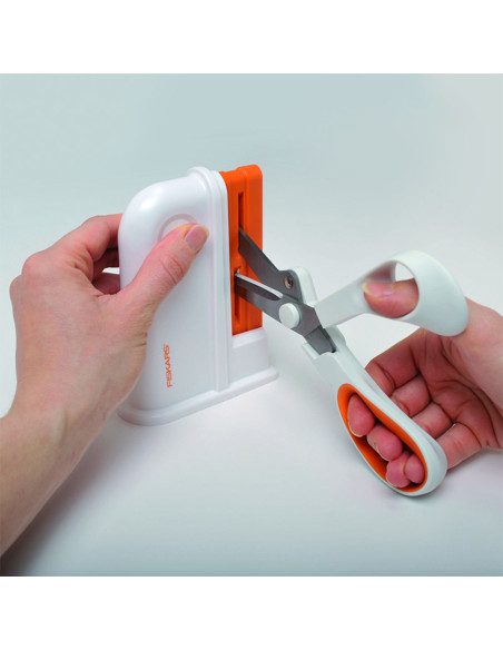 Fiskars Universal Scissors Sharpener