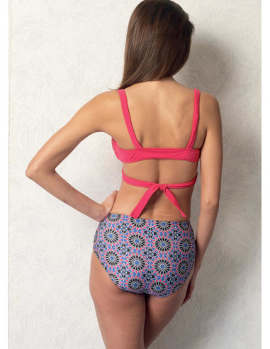 Pattern for top, swimsuit, bottom, and cover-up - Vogue 9192