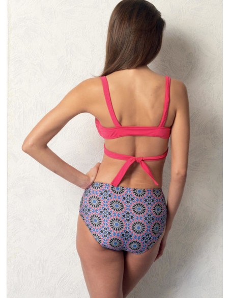 Pattern for top, swimsuit, bottom, and cover-up - Vogue 9192