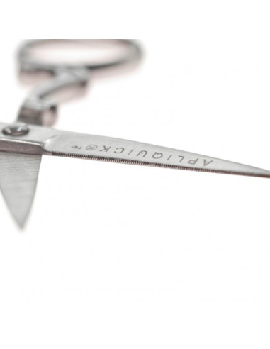 Apliquick ® Micro-Serrated Scissors 3 Holes