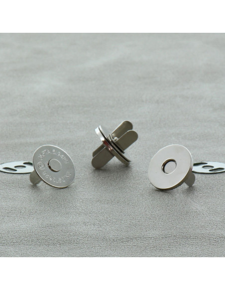Pack of 2 magnetic clasps 18 mm - Light silver