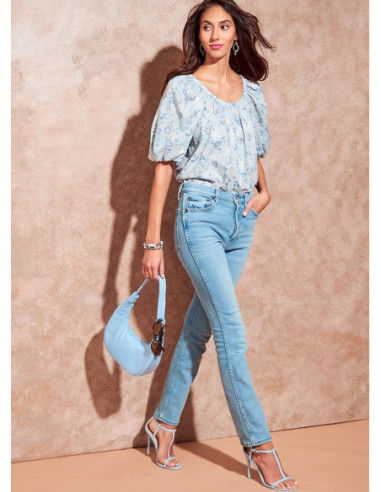 McCall's 8256 - Top Pattern