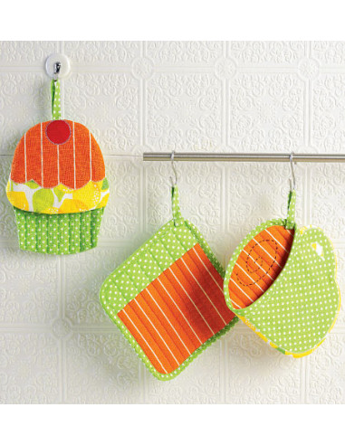 Apron and kitchen accessories pattern - McCall's 6978